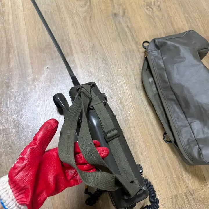 [BUNJANG] Vietnam War US Military Radio Set with Pouch / 월남전 미군 무전기