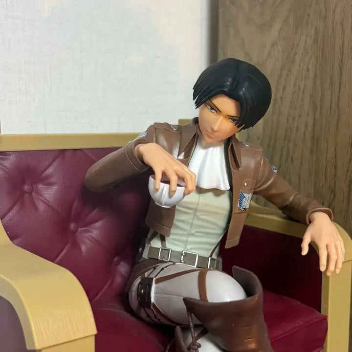 [BUNJANG] Attack on Titan Levi Figure Universal Studios Popcorn Bucket / 진격의거인 리바이 피규어 유니버셜 스튜디오 팝콘통 진격거