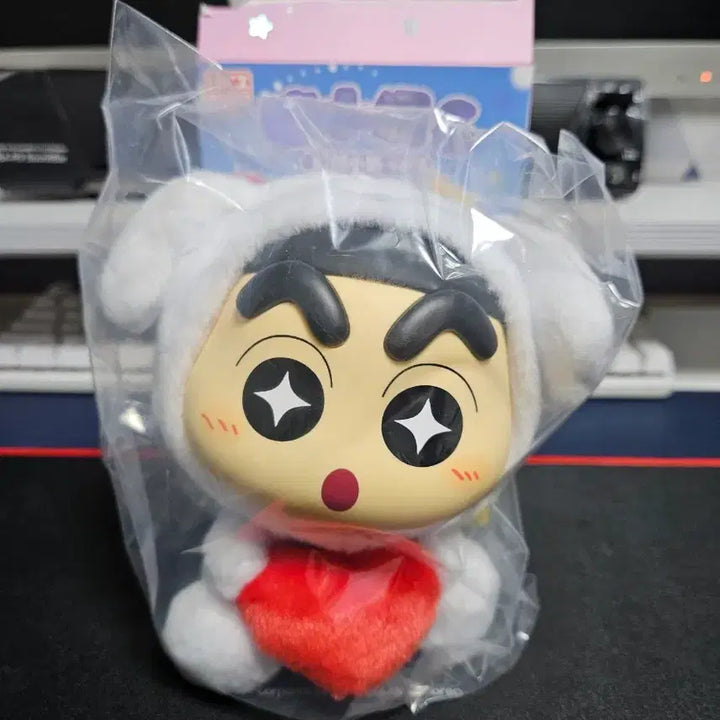 [BUNJANG] Crayon Shin-chan Dream Series Figure (Approx. 14cm) / 짱구 꿈결 시리즈 피규어 팝니다