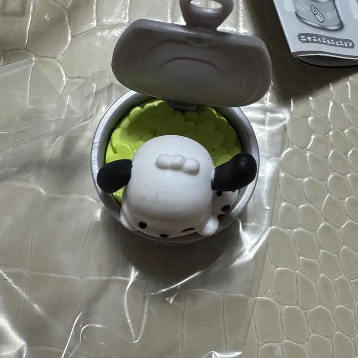 [BUNJANG] Sanrio Pochacco Can Figure (New) / 일본 가챠 포차코 캔 피규어 (새상품)