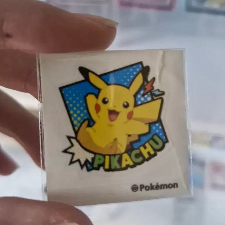 [BUNJANG] Rare Pikachu Holographic Puffy Sticker / 희귀한 피카츄 띠부실팝니다