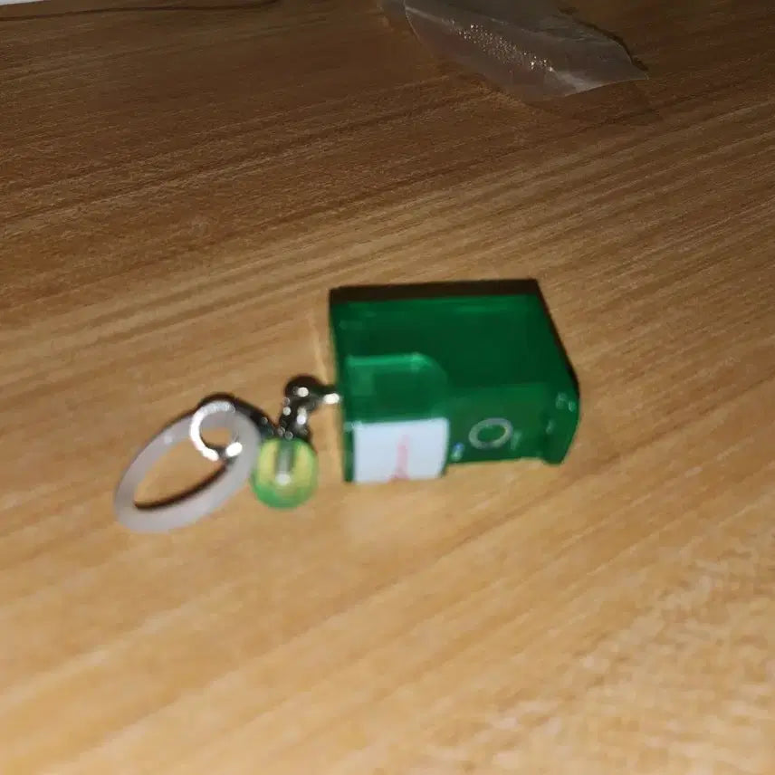 [BUNJANG] Midori Transparent Capsule Machine Gacha Keychain / 초록 투명 캡슐머신 메지루시 가챠
