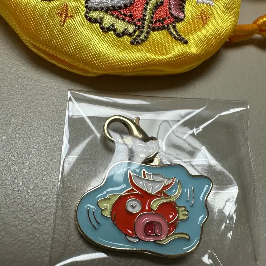[BUNJANG] Pokemon Woonoongdoowon Popup Magikarp Lucky Bag Metal Charms Set (Includes Gold) / 포켓몬 무릉도원 팝업 잉어킹 복주머니 메탈참 3종일괄 (황금포함)