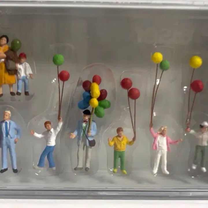 [BUNJANG] Preiser 24659 Balloon Shop Customers Miniature / 프레이저 Preiser 24659 풍선가게 손님 미니어쳐