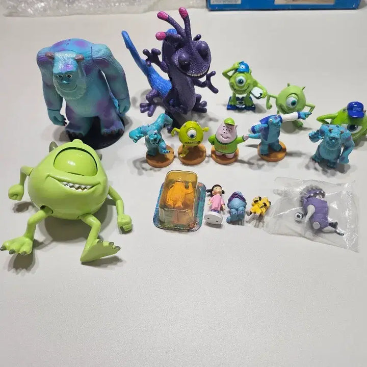 [BUNJANG] Monsters, Inc. Figure 16-Piece Set / 몬스터주식회사 피규어 16종 세트