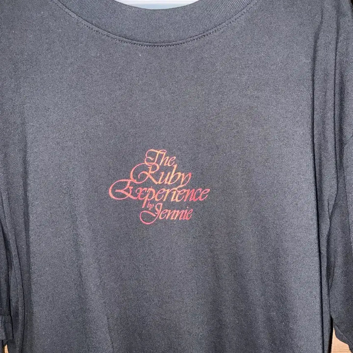 [BUNJANG] Jennie Ruby T-Shirt / 제니 루비 티셔츠