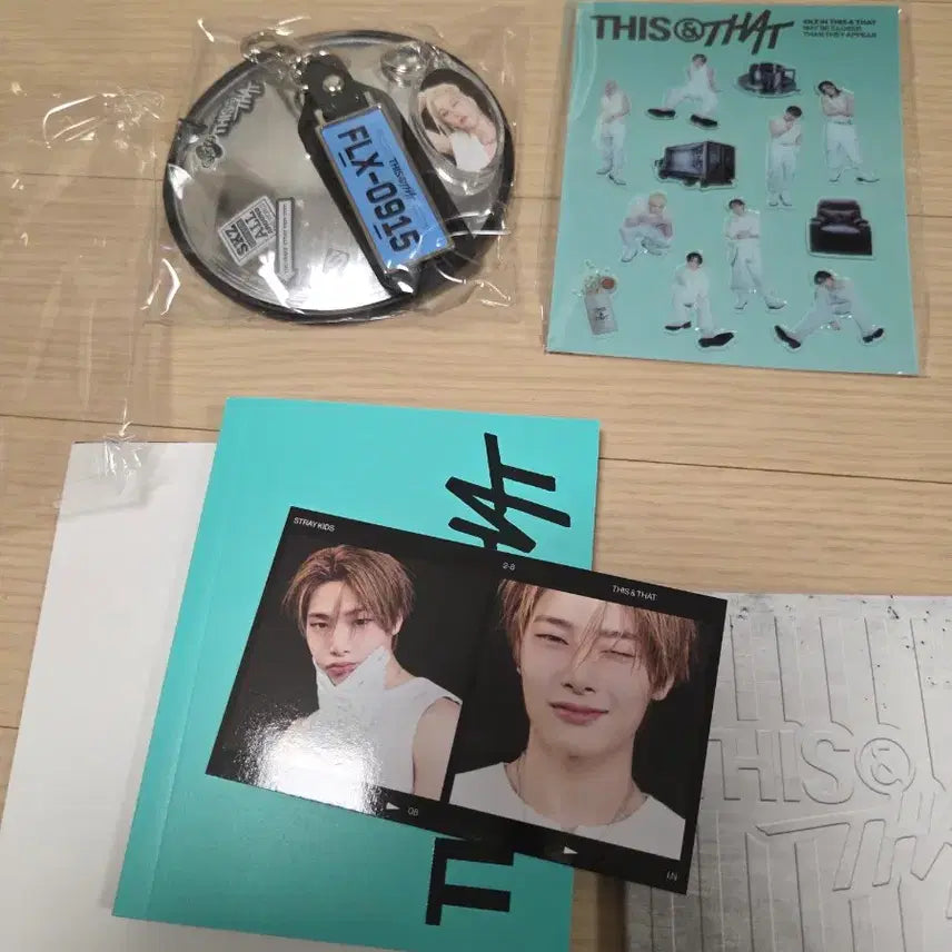 [BUNJANG] Stray Kids THIS &amp; THAT Truck Version Photocard (Unsealed) / 스트레이 키즈 THIS &amp; THAT 트럭ver(단순개봉)