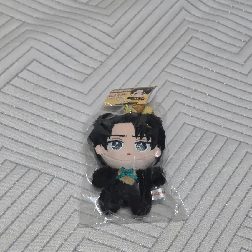 [BUNJANG] Attack on Titan Levi Harapekko Kuma Plush / [미개봉] 진격의거인 진격거 리바이 하라페코쿠마 누이 배고픈곰 리바이 인형