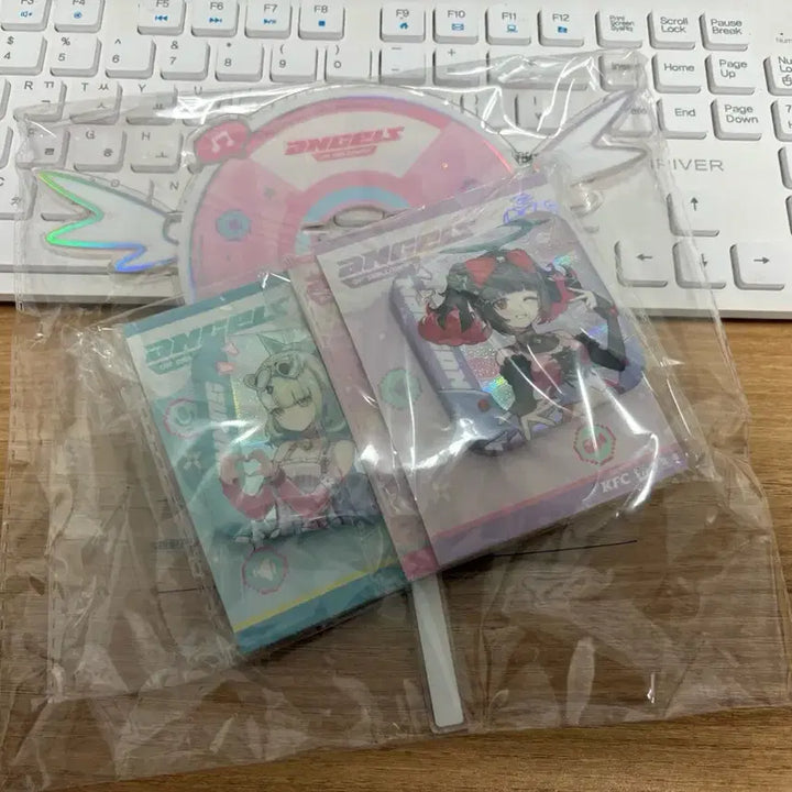 [BUNJANG] Zenless Zone Zero ZZZ Official KFC Collaboration Angelia Can Badge &amp; Support Light Stick Set / 젠레스 존 제로 ZZZ 공식 KFC콜라보 엔젤디 캔뱃지 응원봉 세트