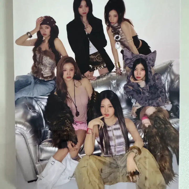 [BUNJANG] BABYMONSTER 2nd MINI ALBUM [WE GO UP] Postcard Ver. Unsealed / BABYMONSTER 2nd MINI ALBUM [WE GO UP] POSTCARD Ver. 단순 개봉