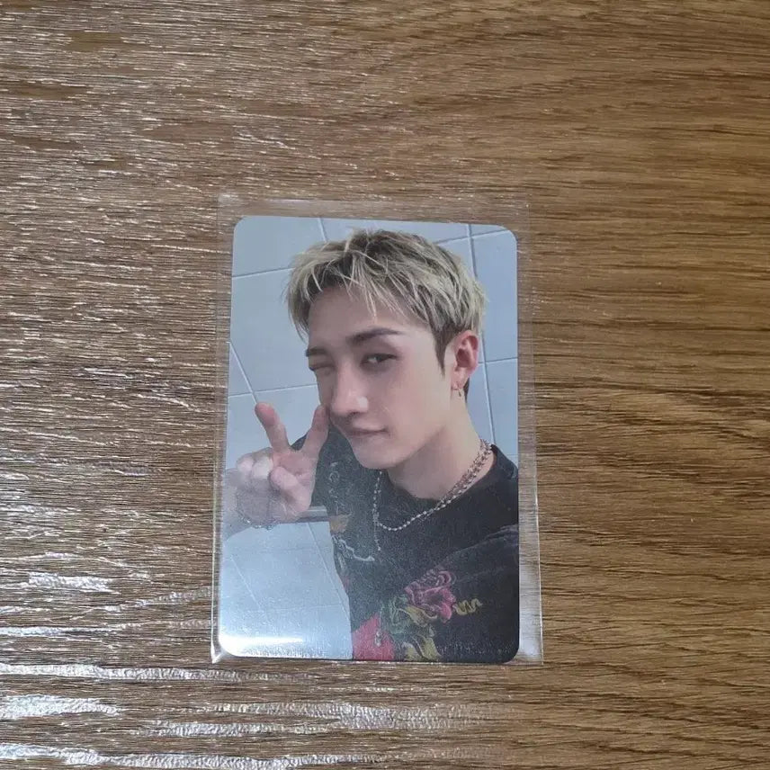 [BUNJANG] Stray Kids Bang Chan <Discomfort &amp; Happiness> Soundwave Lucky Draw Photocard / 스키즈 방찬 디스앤댓 사웨 팝업 럭드