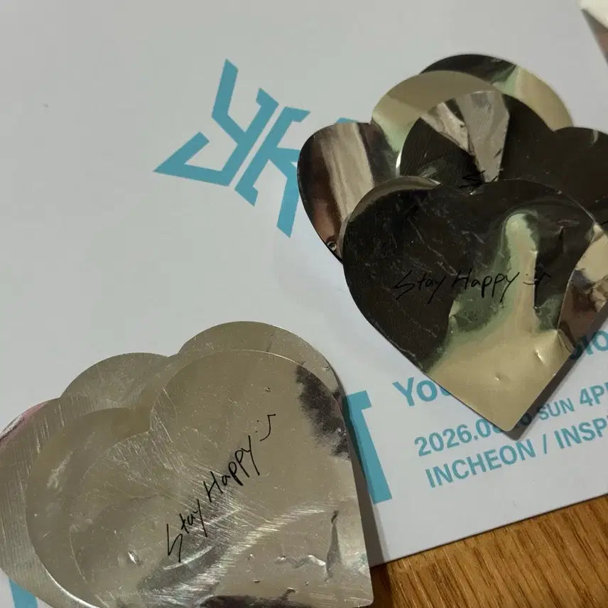[BUNJANG] Young K Solo Concert "Youngest" Heart Confetti B-Grade / 영케이 솔콘 영기스트 하트컨페티 B급