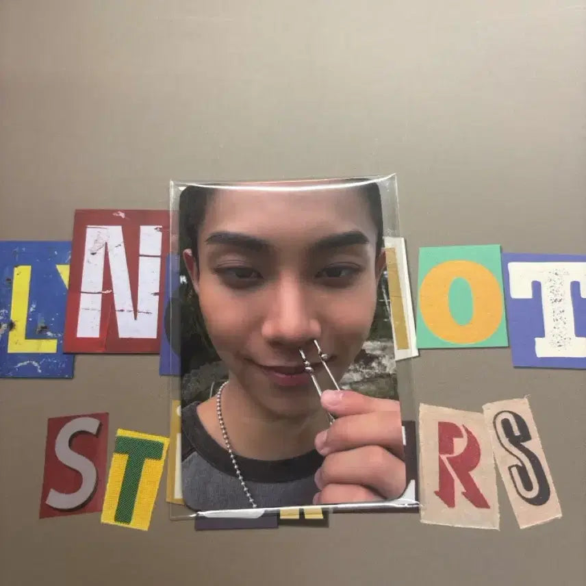 [BUNJANG] Longshot Sticker Book Rii Photocard / 롱샷 스티커북 포카 률이 판매해요
