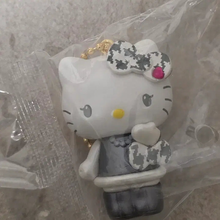 [BUNJANG] Hello Kitty Monokuro Figure / 헬로키티모노쿠로피규어