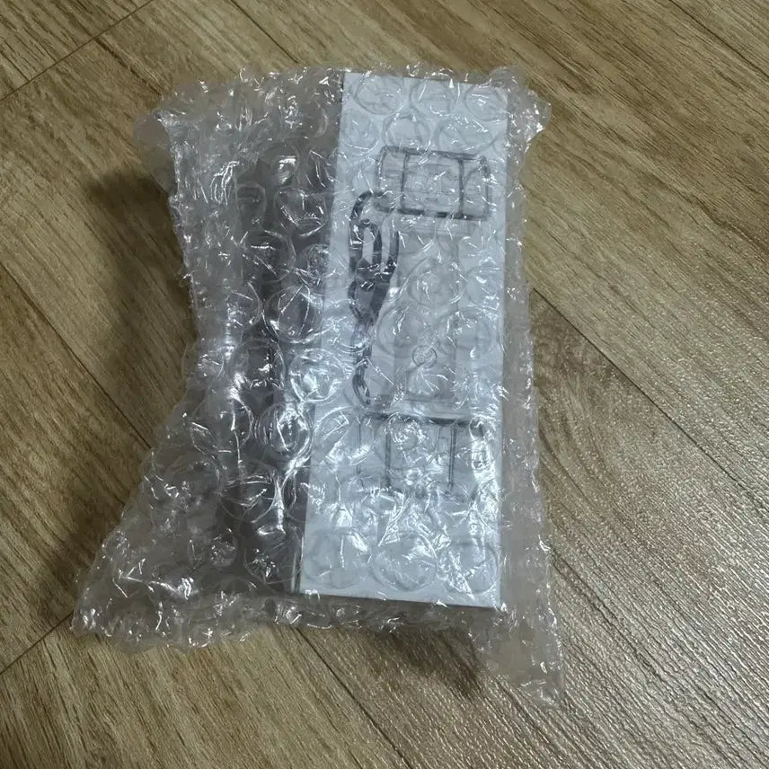 [BUNJANG] P.L.A.Y. LIVE Lightstick Mini Unsealed / 플레이브 응원봉 미니 아뵹 미개봉