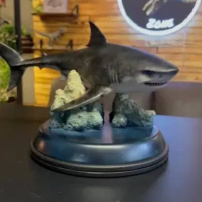 [BUNJANG] Itoy Megalodon 1/35 Scale Figure / itoy 메갈로돈 1/35 피규어