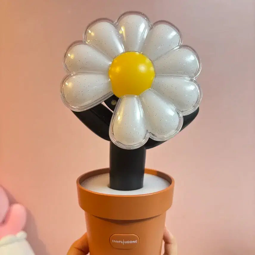 [BUNJANG] G-Dragon Daisy Bong + Cradle / 급처) 지드래곤 지디 응원봉 데이지봉+크래들
