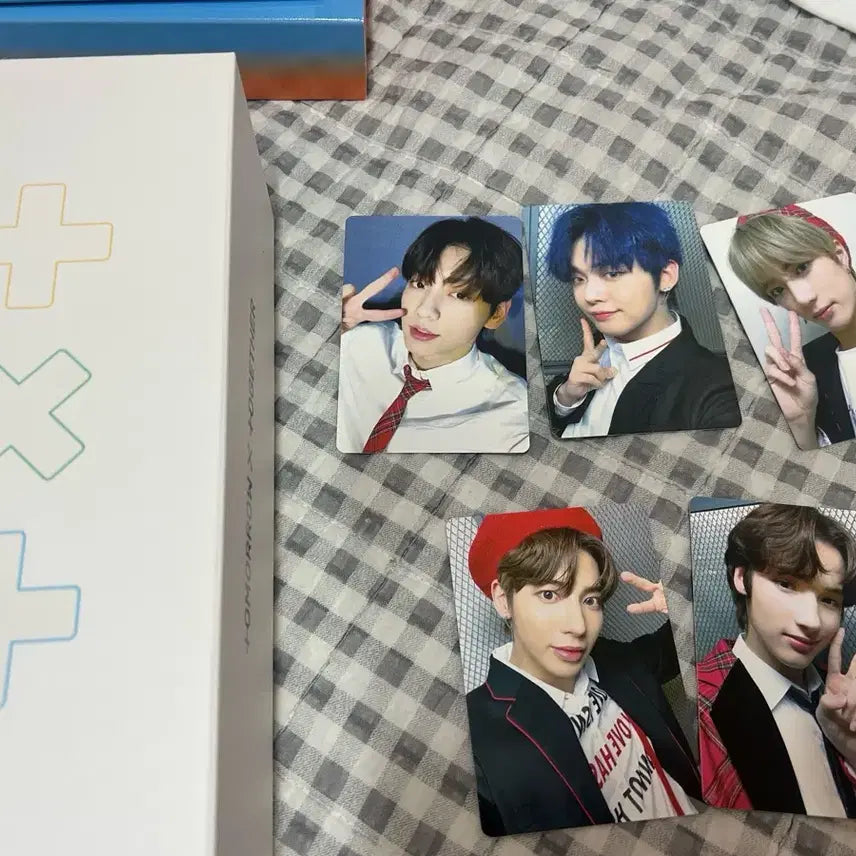 [BUNJANG] TXT Tomorrow X Together MOABONG Lightstick (Photocards Included) / 투바투 모아봉 투모로우바이투게더 포카포함