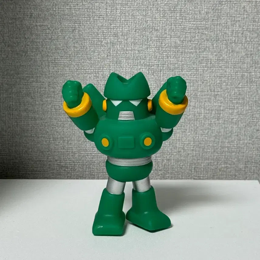 [BUNJANG] Crayon Shin-chan Gundam Robot Figure / 짱구 건담로봇 피규어
