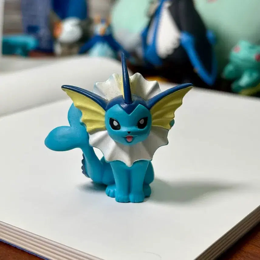 [BUNJANG] Pokemon Vaporeon Gacha Figure / 포켓몬 샤미드 피규어 가차