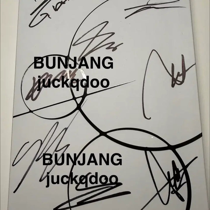[BUNJANG] ATEEZ Signed Album / 에이티즈 친필싸인앨범 ATEEZ signed album