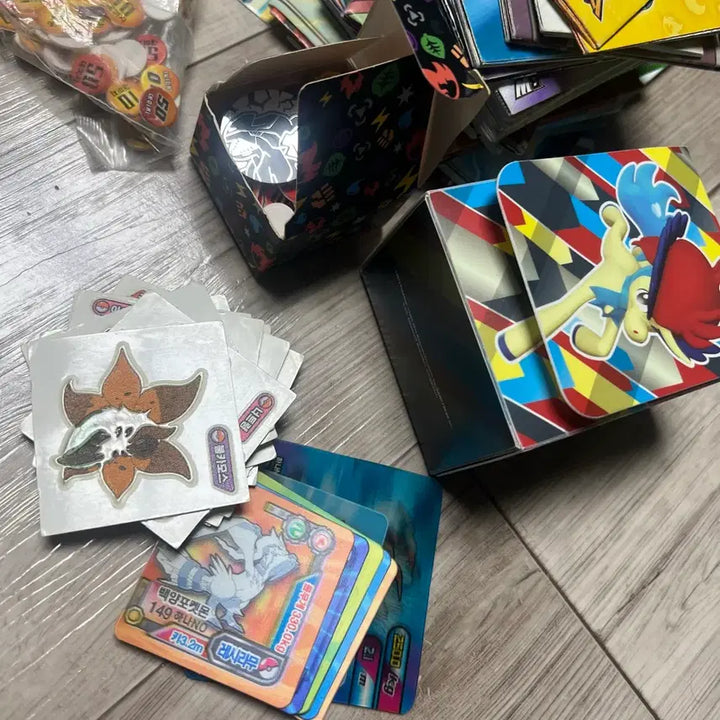 [BUNJANG] Dragon Village, Pokemon, Yu-Gi-Oh! &amp; More Card Collection Bundle / 드래곤 빌리지 드빌 &amp; 포켓몬 &amp; 유희왕 등 카드 및 동전, 토큰, 악세사리 모음