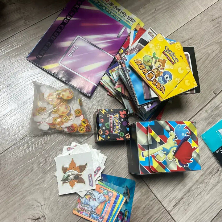 [BUNJANG] Dragon Village, Pokemon, Yu-Gi-Oh! &amp; More Card Collection Bundle / 드래곤 빌리지 드빌 &amp; 포켓몬 &amp; 유희왕 등 카드 및 동전, 토큰, 악세사리 모음