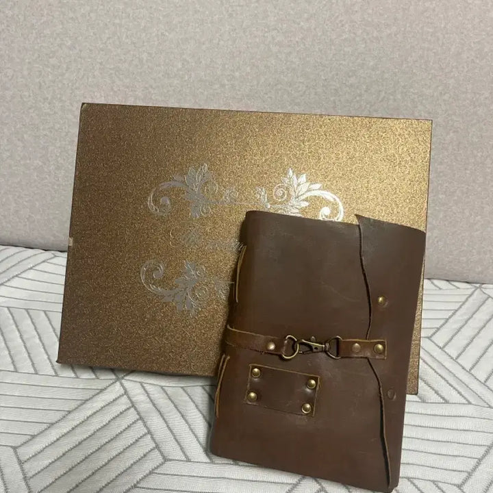 [BUNJANG] Vintage Leather Journal &amp; Feather Fountain Pen Sealing Wax Set / 빈티지 가죽 저널 핸드메이드 다이어리&amp;깃털 만년필 실링왁스 세트