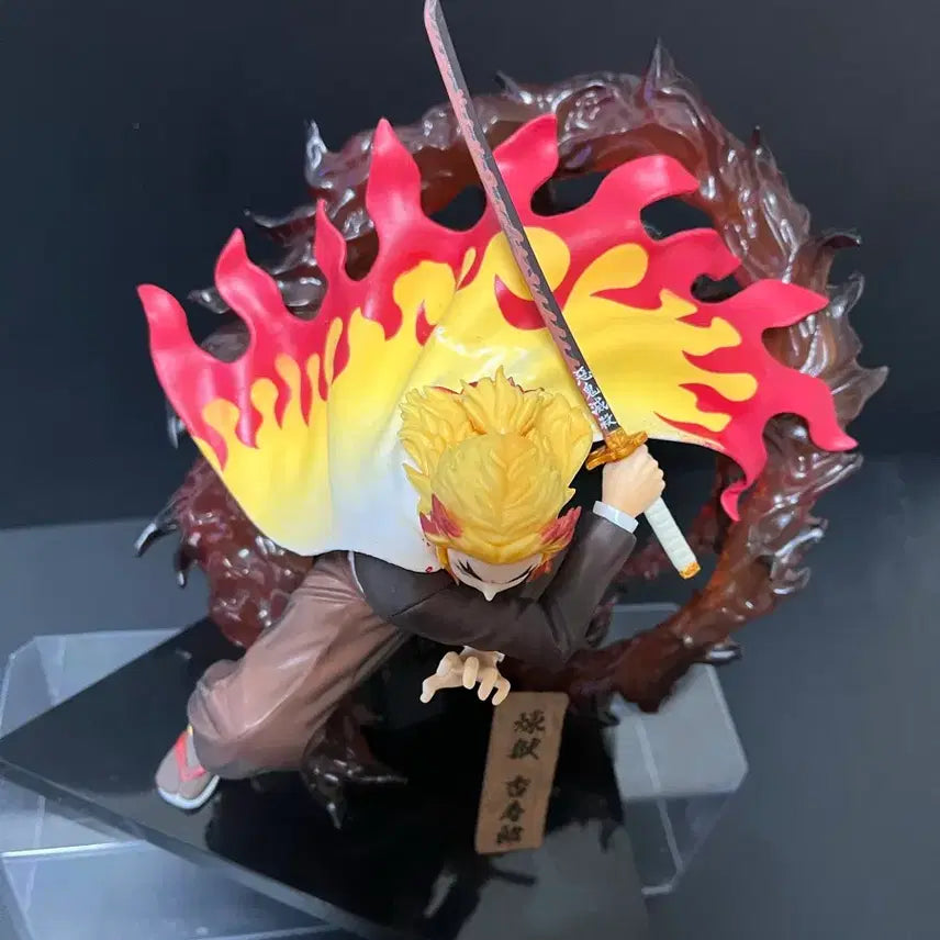 [BUNJANG] Demon Slayer Rengoku Last One Prize Figure: Dawn of Blades Version / 개봉품 귀멸의칼날 렌고쿠 피규어 렌고쿠 라스트원 여명의칼날을가져라