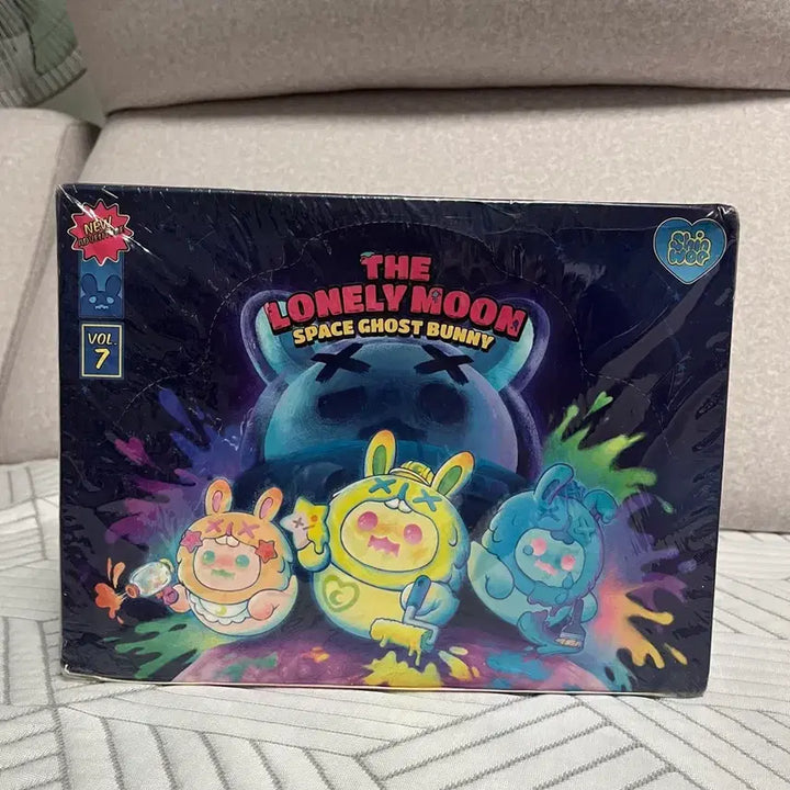 [BUNJANG] Shinwoo The Lonely Moon Space Ghost Bunny Figure Sealed Full Box / [미개봉/택포]신우 더론리문 스페이스고스트버니 미개봉 풀박스