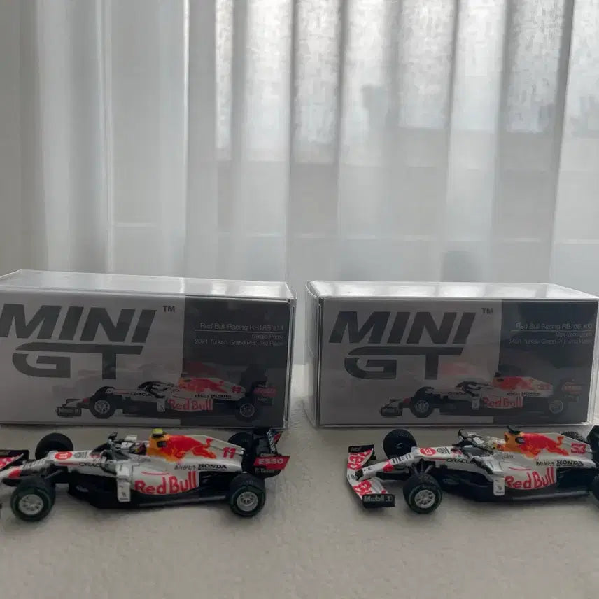 [BUNJANG] MiniGT Red Bull Racing RB16B Max Verstappen &amp; Sergio Perez Turkey Special Livery 1/64 Die-cast Model Set / minigt 레드불 F1 rb16b 막스,체코 터키스페셜리버리