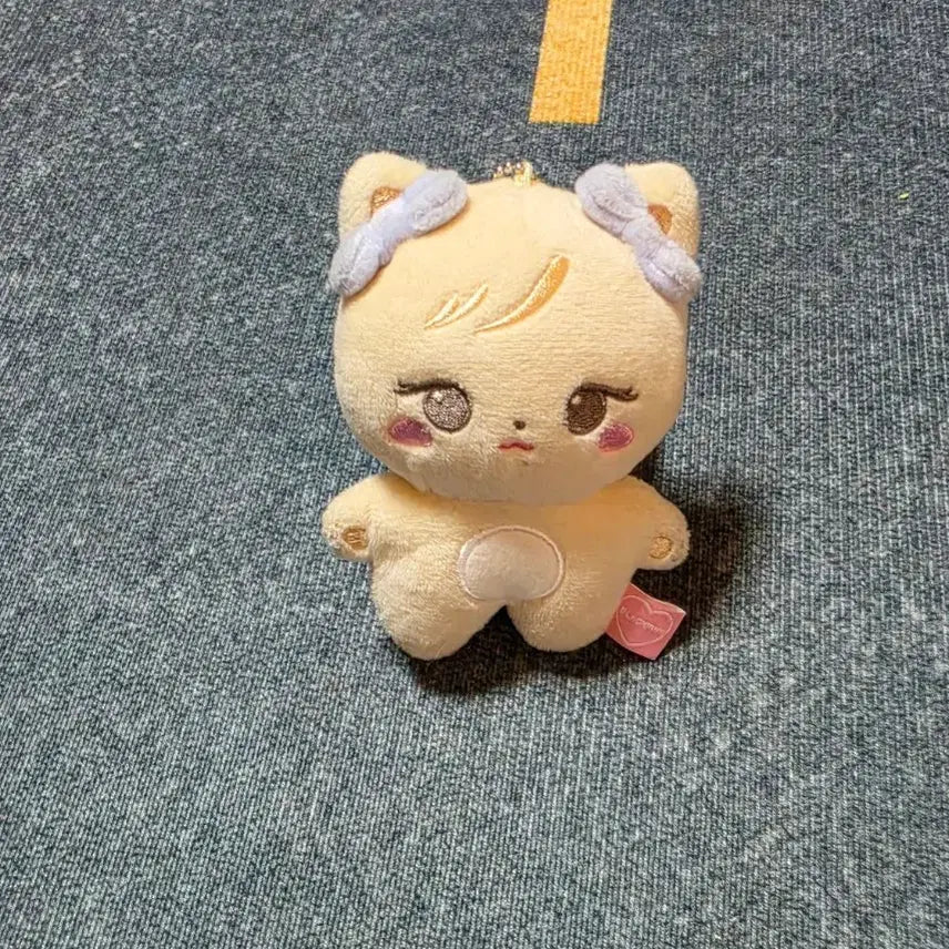 [BUNJANG] BLACKPINK ROSIE Rosé Rosy Keychain Doll / [급처]블랙핑크 로제 로지 키링 인형 BLACKPINK ROSIE
