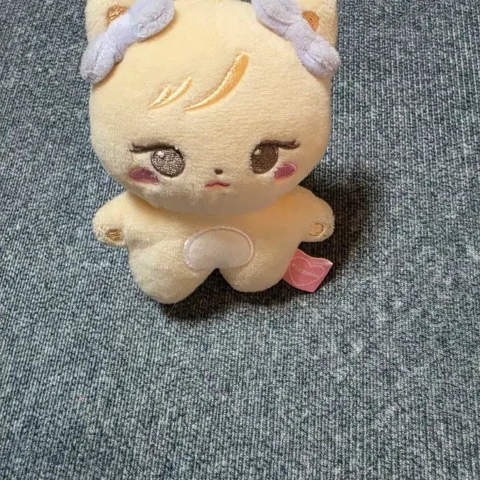 [BUNJANG] BLACKPINK ROSIE Rosé Rosy Keychain Doll / [급처]블랙핑크 로제 로지 키링 인형 BLACKPINK ROSIE