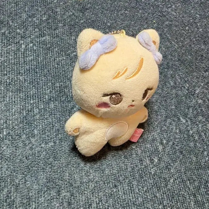 [BUNJANG] BLACKPINK ROSIE Rosé Rosy Keychain Doll / [급처]블랙핑크 로제 로지 키링 인형 BLACKPINK ROSIE