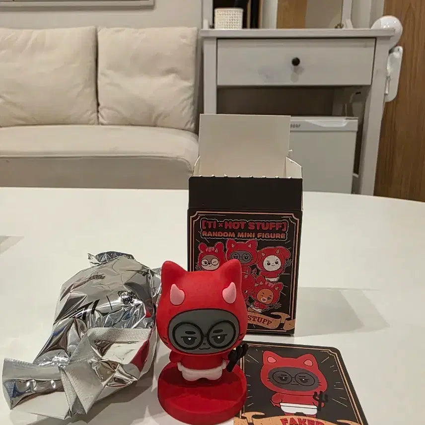 [BUNJANG] Animal Friends x Hot Stuff Collaboration Random Mini Figure Faker / 애니멀 프렌즈 핫 스터프 콜라보 랜덤 미니 피규어 페이커