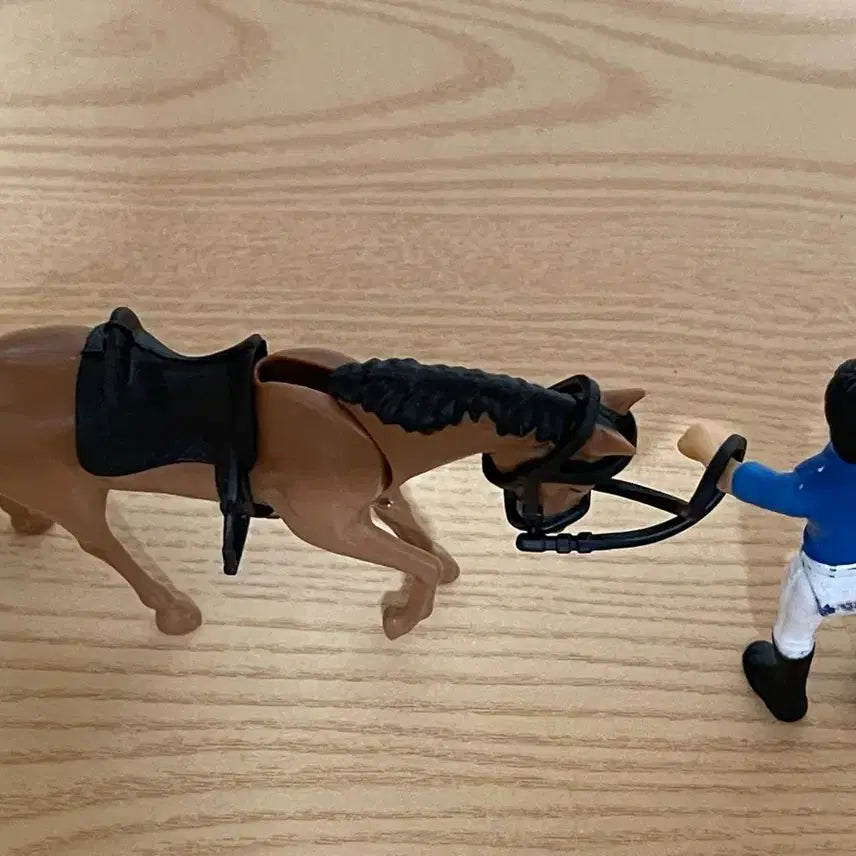 [BUNJANG] Equestrian Figure with Horse Set / 말 타는 사람 피규어 말 세트