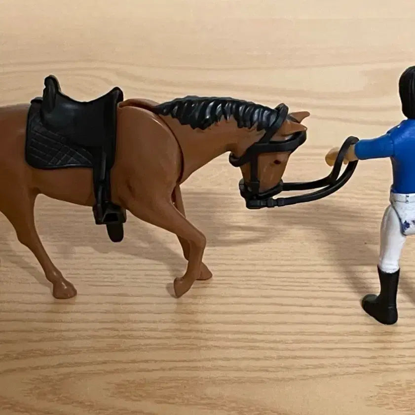 [BUNJANG] Equestrian Figure with Horse Set / 말 타는 사람 피규어 말 세트