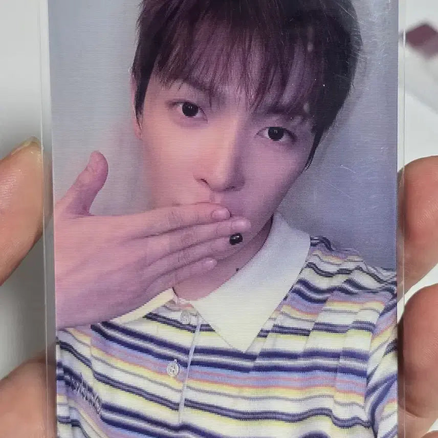 [BUNJANG] ATEEZ Hongjoong Jump Up Cat Agent Lenticular Photocard / ATEEZ 에이티즈 점프업 고양이 요원 렌티큘러 음쪽_홍중