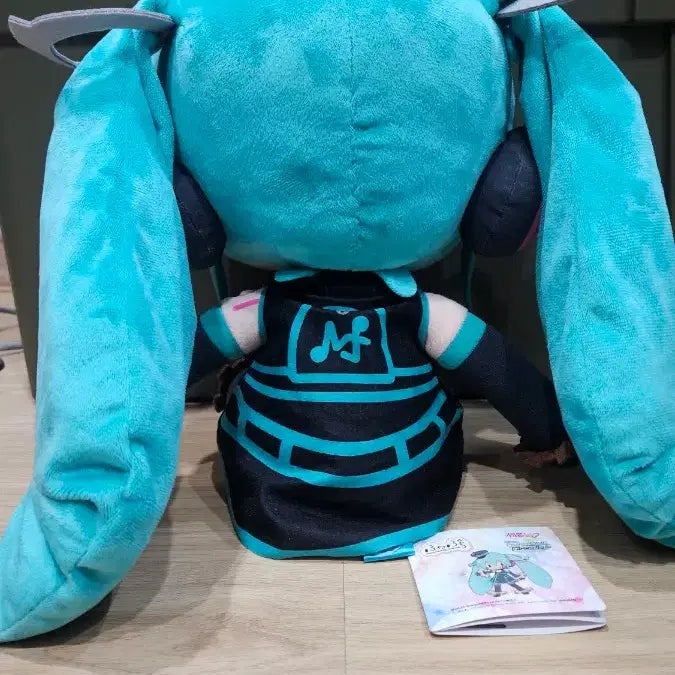 [BUNJANG] Hatsune Miku Fuwa Pu chi LL Wag-a-mama Factory Manager Plush / 하츠네 미쿠 후와푸치 LL 와가마마 공장장 봉제인형