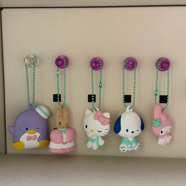 [BUNJANG] Sanrio Flat Mascot Gacha Bundle Set: Hello Kitty, Pochacco, My Melody, Marron Cream, Tuxedo Sam / 산리오 납작 마스코트 가챠 일괄 헬로키티 포챠코 마이멜로디 마론크림 턱시도샘