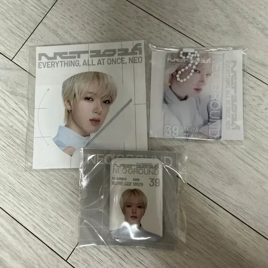 [BUNJANG] NCT Neo Ground 10th Anniversary Lenticular, ID Badge, and Popup Badge Sakuya Bundle Set / 엔시티 네오그라운드10주년팝업 렌티큘러, 아이디뱃지 사쿠야 일괄