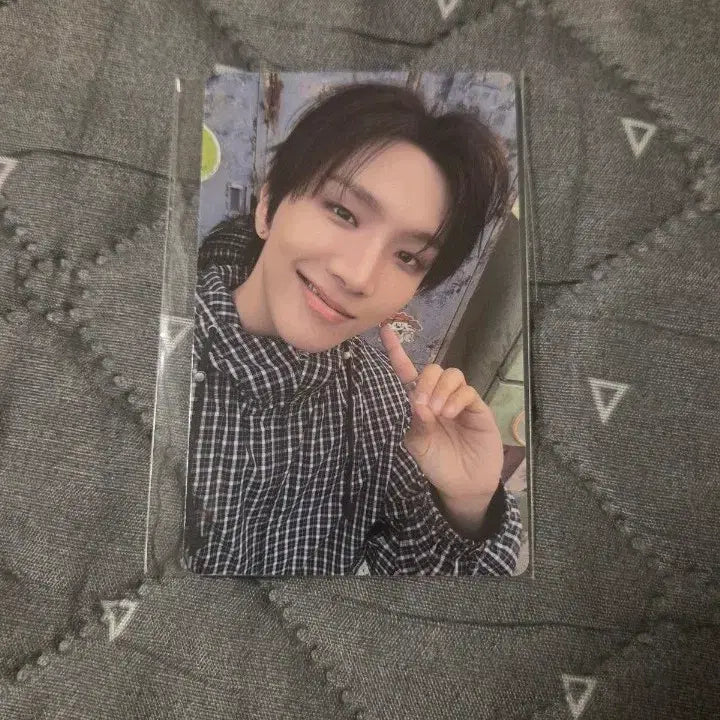 [BUNJANG] BOYNEXTDOOR Weverse Special Gift Unhak Photocard / 보넥도 위버스 스페셜기프트 운학