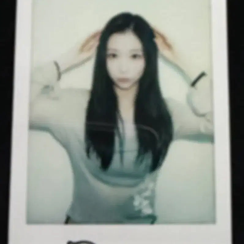 [BUNJANG] tripleS Kaede Signed Polaroid / tripleS 트리플에스 카에데 싸인 폴라로이드