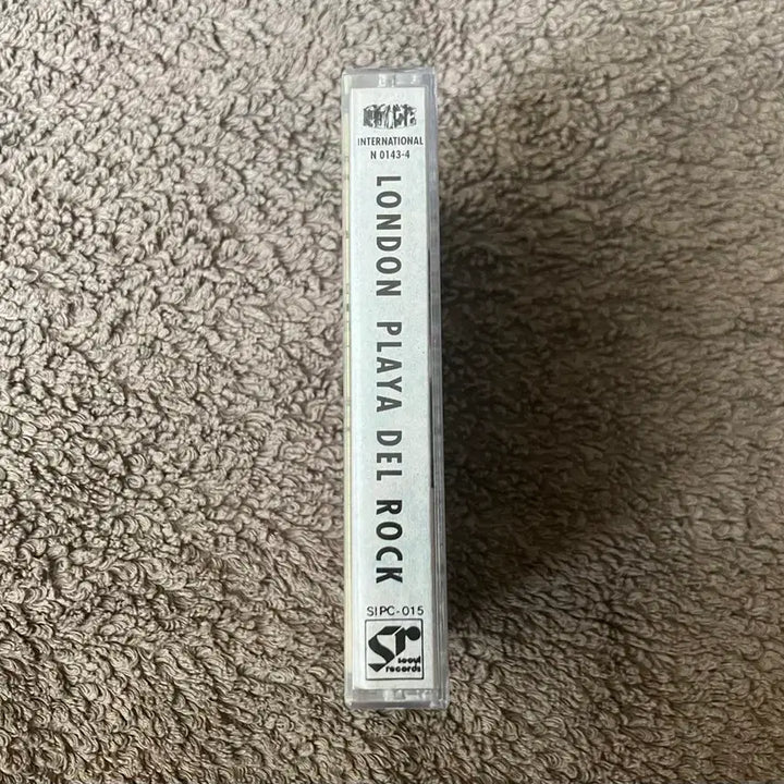 [BUNJANG] London 3rd Studio Album Cassette Tape (Korean License) / 90년대 미국의 하드락 헤비메탈 밴드 런던 London 정규 3집 앨범 국내 라이센스 카세트테이프