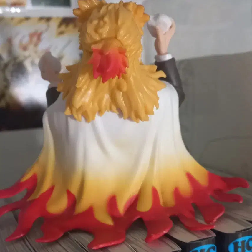 [BUNJANG] Demon Slayer Kyojuro Rengoku Figure / 귀멸의 칼날 렌고쿠 피규어