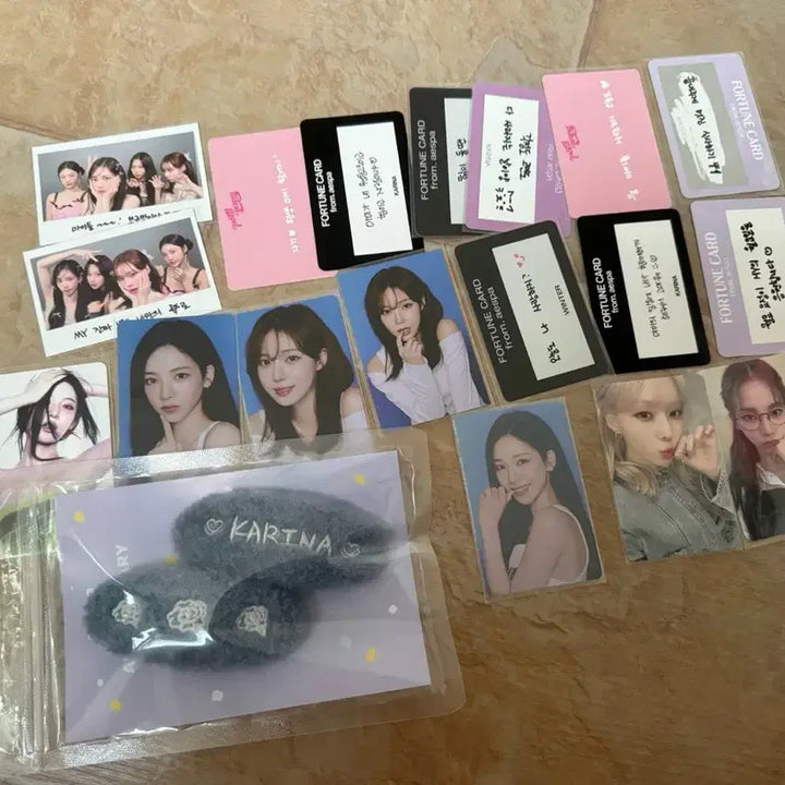 [BUNJANG] Aespa Exhibition Polaroid Karina Winter Bundle Set POTD POB Photocard / 일괄] 에스파 전시회 폴라로이드 카리나 윈터 potd 미공포 특전 포카