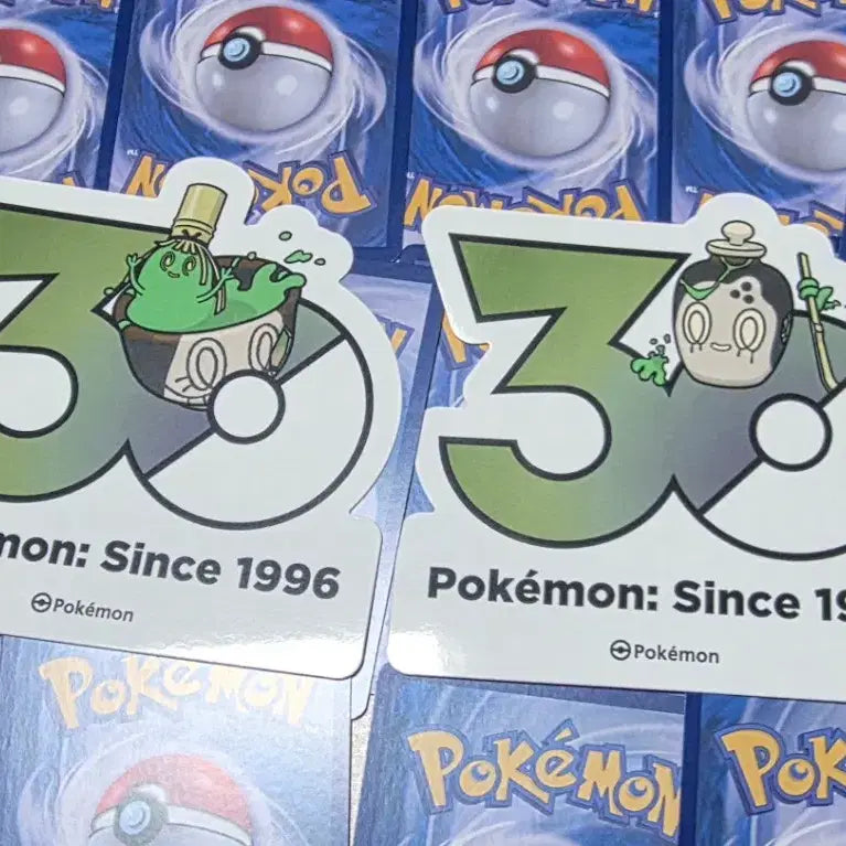 [BUNJANG] Pokemon 30th Anniversary Logo Sticker Set (Chardes &amp; Gourgeist) / 포켓몬스터 팝업스토어 30주년 로고 스티커 차데스 그우린차 일괄
