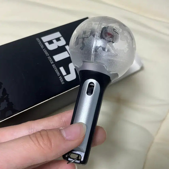 [BUNJANG] BTS Official Lightstick Keychain Ver.2 / BTS 공식 응원봉 키링 ver.2