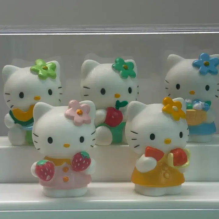[BUNJANG] Vintage Hello Kitty Figurines (Set of 5) / 고전키티피규어 판매