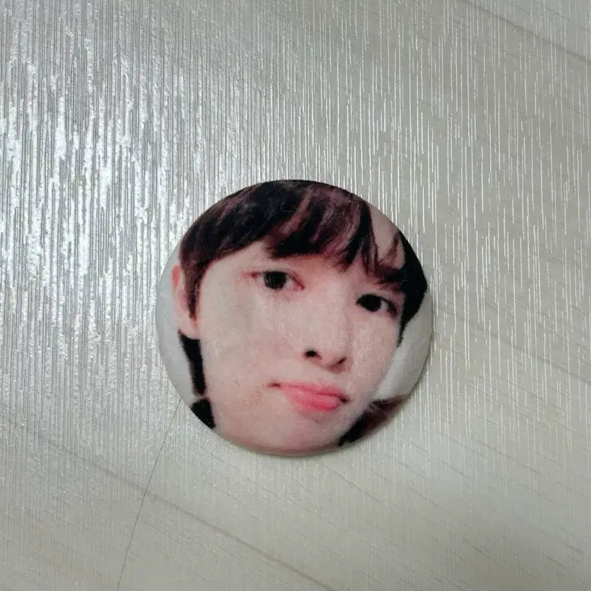 [BUNJANG] Jung Sung Chan Soft Pin Badge / 정성찬 말랑 핀뱃지 팔아용